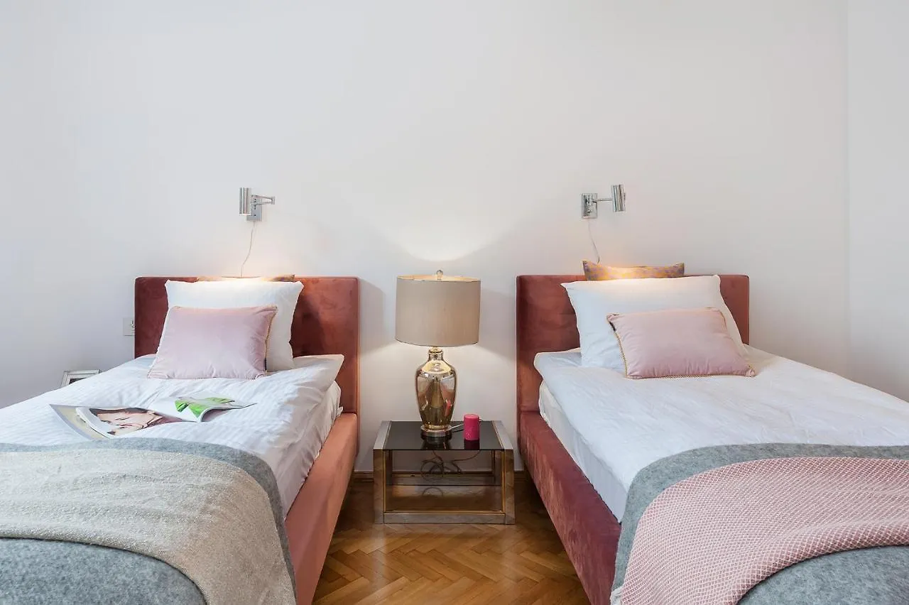 Syncret Apartment - Loftaffair Krakow 0*,  Poland